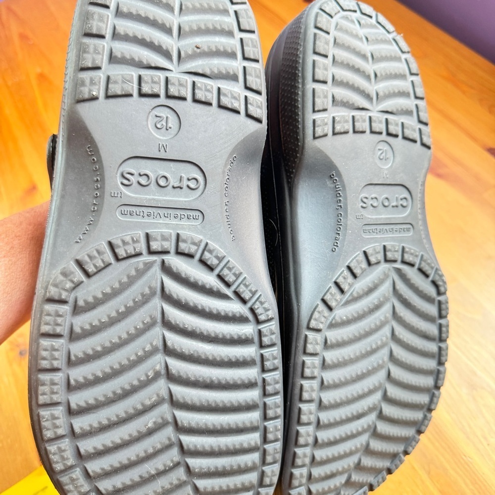 Crocs black men’s size12 - Picture 6 of 7